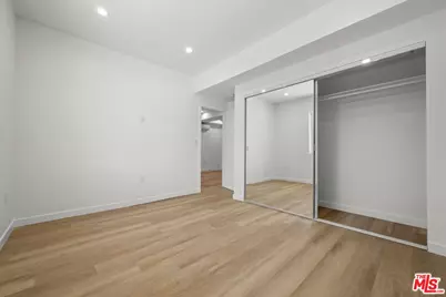 8425 S Western Ave, Los Angeles, CA 90047 - Photo 45