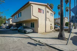 8425 S Western Ave, Los Angeles, CA 90047 - Photo 13