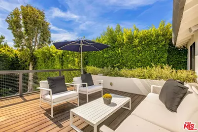 8917 Dorrington Ave, West Hollywood, CA 90048 - Photo 17