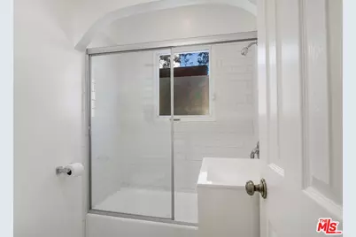 9037 Elevado St, West Hollywood, CA 90069 - Photo 25