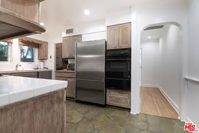 9037 Elevado St, West Hollywood, CA 90069 - Photo 45