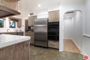 9037 Elevado St, West Hollywood, CA 90069 - Photo 45