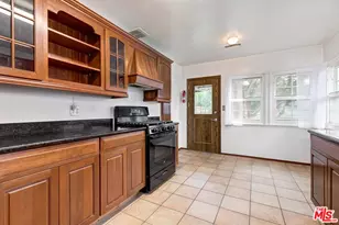 519 E Sycamore Ave, El Segundo, CA 90245 - Photo 11
