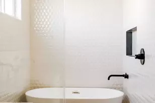 2331 S Cloverdale Ave, Los Angeles, CA 90016 - Photo 13
