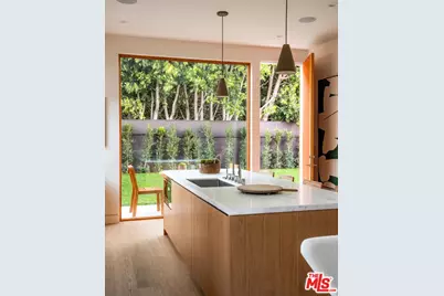 12736 Dewey St, Los Angeles, CA 90066 - Photo 9