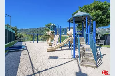 1387 Avenida De Cortez, Pacific Palisades, CA 90272 - Photo 29