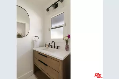 11855 Tiara St, Valley Village, CA 91607 - Photo 11