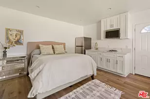 11855 Tiara St, Valley Village, CA 91607 - Photo 23