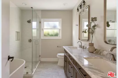 11855 Tiara St, Valley Village, CA 91607 - Photo 13