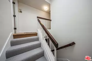 18731 Hatteras St, Tarzana, CA 91356 - Photo 15