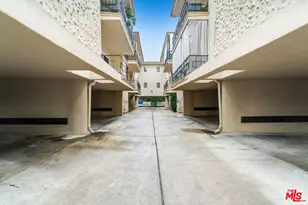 813 Westbourne Dr, West Hollywood, CA 90069 - Photo 3