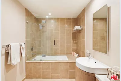 6250 Hollywood Blvd #8M, Los Angeles, CA 90028 - Photo 31
