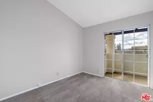 22911 Banyan Pl, Santa Clarita, CA 91390 - Photo 21