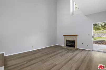 22911 Banyan Pl #242, Santa Clarita, CA 91390 - Photo 7