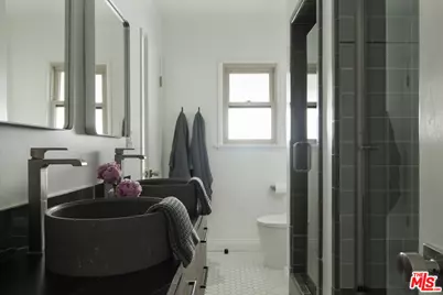 3297 Granville Ave, Los Angeles, CA 90066 - Photo 23