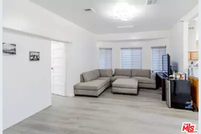 1207 S Harvard Blvd, Los Angeles, CA 90006 - Photo 9