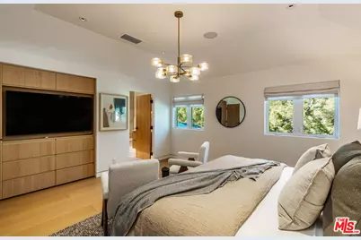 365 Norcroft Ave, Los Angeles, CA 90024 - Photo 27