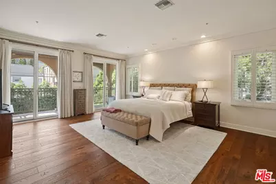 341 S Linden Dr, Beverly Hills, CA 90212 - Photo 11