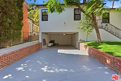 2535 Canyon Dr, Los Angeles, CA 90068 - Photo 21