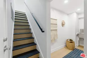 2535 Canyon Dr, Los Angeles, CA 90068 - Photo 13