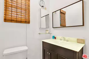 811 N Citrus Ave, Los Angeles, CA 90038 - Photo 15