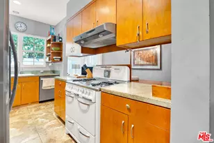 811 N Citrus Ave, Los Angeles, CA 90038 - Photo 9