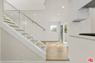 18411 Hatteras St, Tarzana, CA 91356 - Photo 13