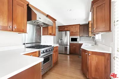 150 Anita Dr, Pasadena, CA 91105 - Photo 9