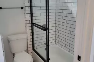 2017 W 39th St, Los Angeles, CA 90008 - Photo 23