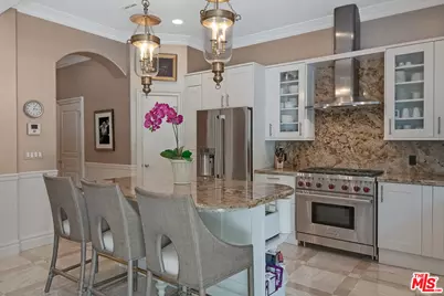 13023 Montana Ave #104, Los Angeles, CA 90049 - Photo 15