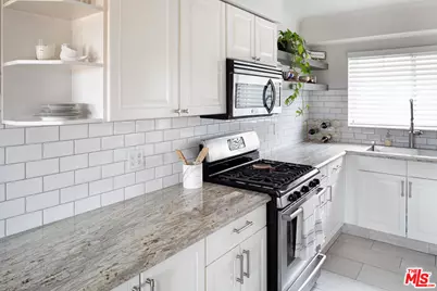 4205 W 59th St, Los Angeles, CA 90043 - Photo 17