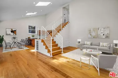 8621 Lookout Mountain Ave, Los Angeles, CA 90046 - Photo 3