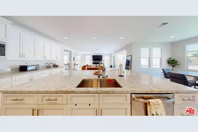 18732 Juniper Springs Dr, Santa Clarita, CA 91387 - Photo 5