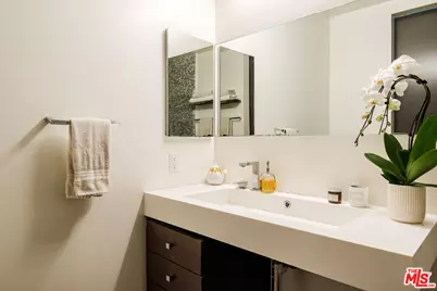 1912 Broadway #205, Santa Monica, CA 90404 - Photo 15