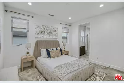 20248 W Willoughby Ln, Porter Ranch, CA 91326 - Photo 49