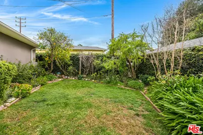 741 N Clybourn Ave, Toluca Lake, CA 91505 - Photo 19