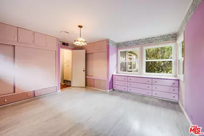 741 N Clybourn Ave, Toluca Lake, CA 91505 - Photo 15