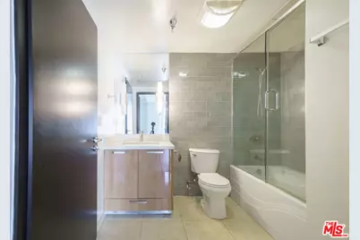 702 S Serrano Ave #504, Los Angeles, CA 90005 - Photo 29
