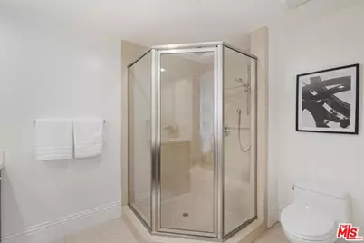 147 N Berendo St #202, Los Angeles, CA 90004 - Photo 29