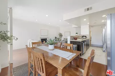 147 N Berendo St #202, Los Angeles, CA 90004 - Photo 11