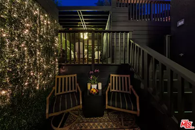 5690 Hill Oak Dr, Los Angeles, CA 90068 - Photo 29