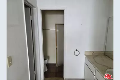 919 N Inglewood Ave #17, Inglewood, CA 90302 - Photo 7