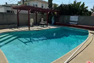 2201 S Ridgeley Dr, Los Angeles, CA 90016 - Photo 3