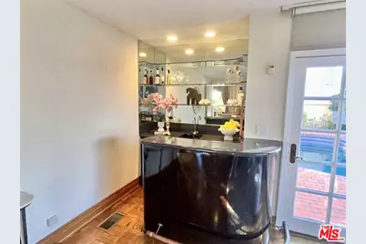 11502 Dona Teresa Dr, Studio City, CA 91604 - Photo 13