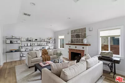 2101 Thurman Ave, Los Angeles, CA 90016 - Photo 9
