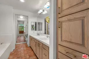 200 N Swall Dr, Beverly Hills, CA 90211 - Photo 17