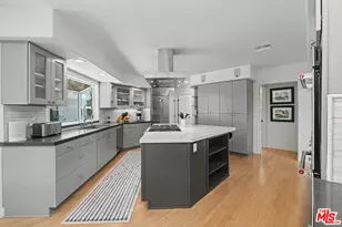 12004 Briarvale Ln, Studio City, CA 91604 - Photo 17