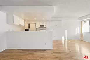 2700 Cahuenga Blvd, Los Angeles, CA 90068 - Photo 15