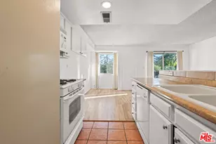 2700 Cahuenga Blvd, Los Angeles, CA 90068 - Photo 17