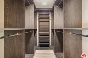 8400 Mulholland Dr, Los Angeles, CA 90046 - Photo 25